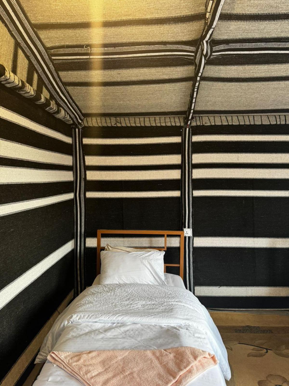Wild Dana Eco Lodge- Hotel-Eco-Camp Экстерьер фото